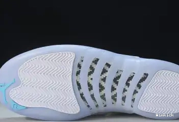 JORDAN RETRO LOW DB0733-190 EASTER 12 0616